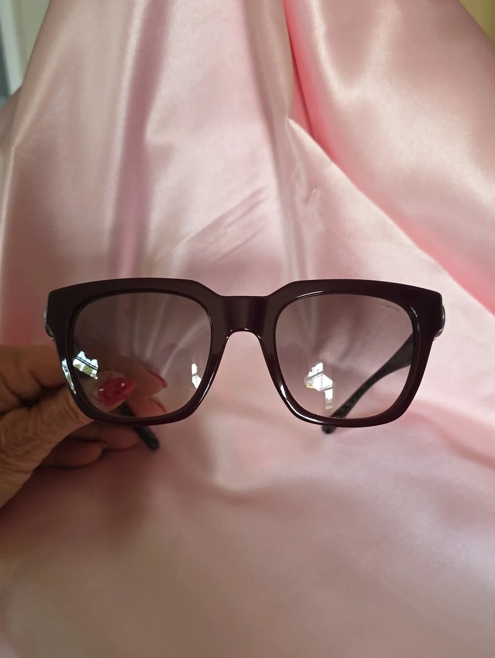 Coach  Oxblood ( 55203B)  HC8240 L1028 52-21 Sunglasses With Case